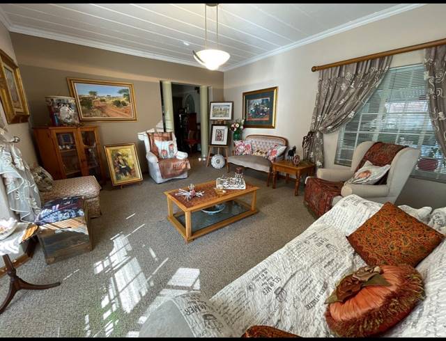 4 BEDROOM FREEHOLD SOLD IN MEYERSDAL